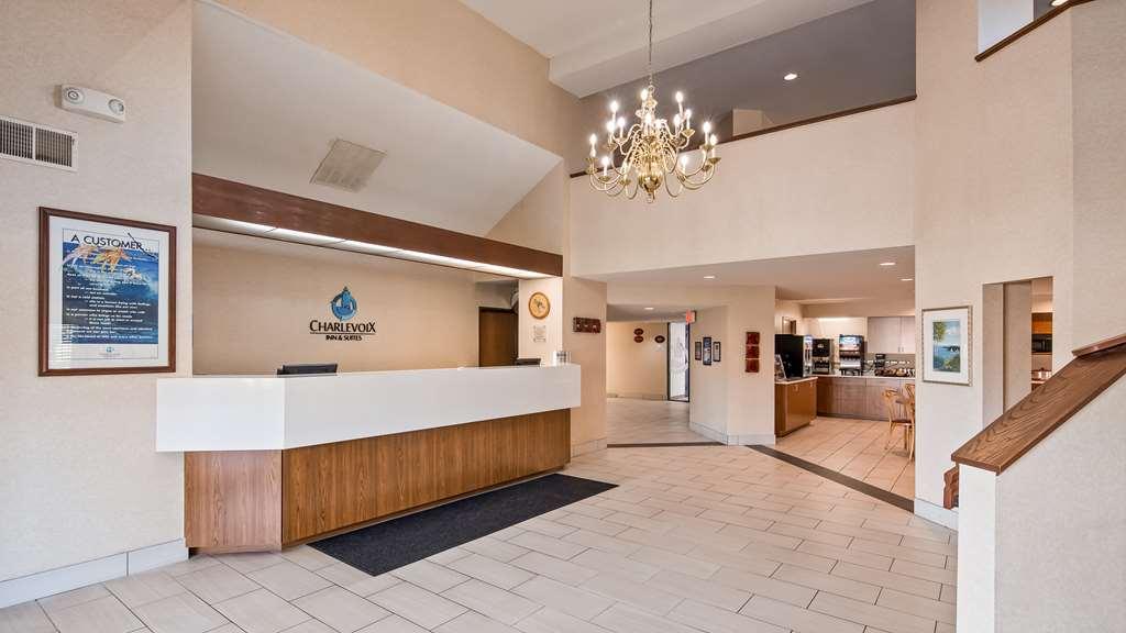 Charlevoix Inn & Suites Surestay Collection By Best Western Interior photo