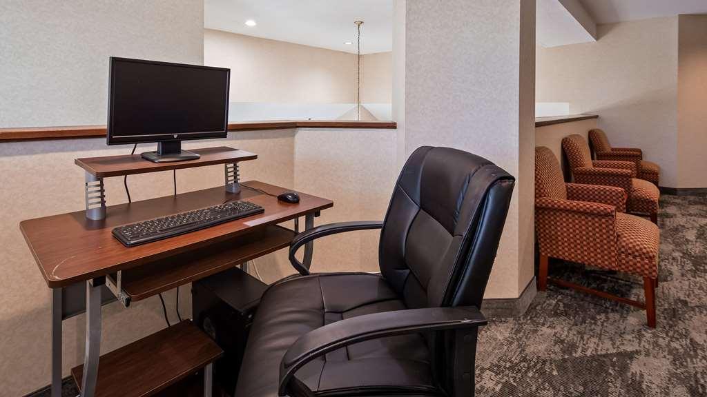 Charlevoix Inn & Suites Surestay Collection By Best Western Facilities photo